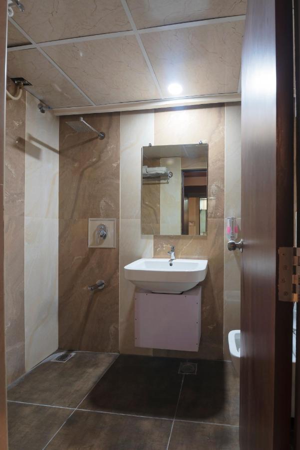 Hotel Monarch International Bangalore Dış mekan fotoğraf