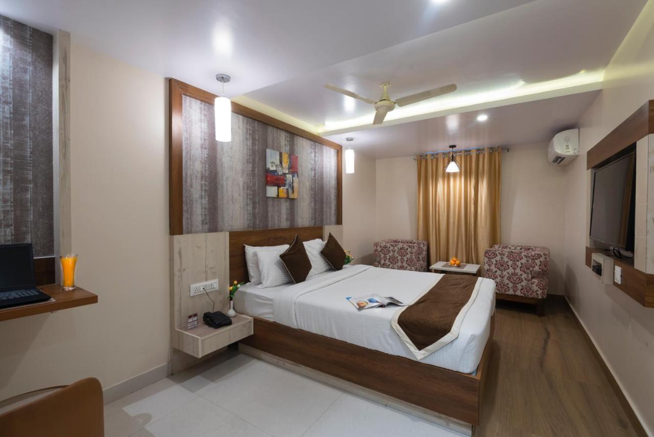Hotel Monarch International Bangalore Dış mekan fotoğraf