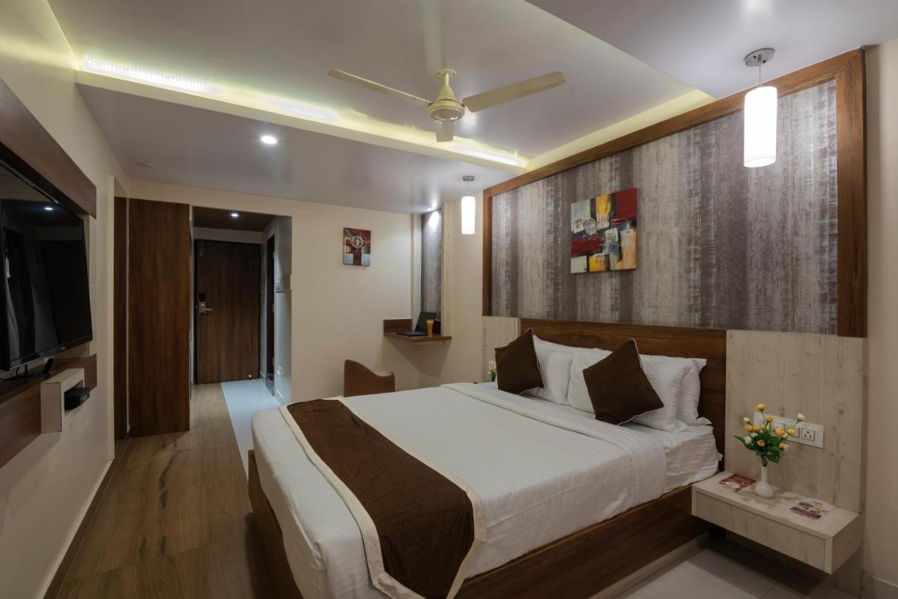 Hotel Monarch International Bangalore Dış mekan fotoğraf