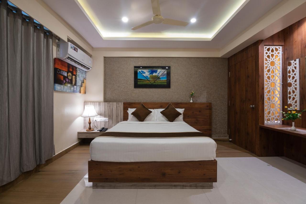 Hotel Monarch International Bangalore Dış mekan fotoğraf
