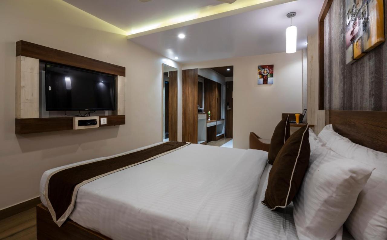 Hotel Monarch International Bangalore Dış mekan fotoğraf