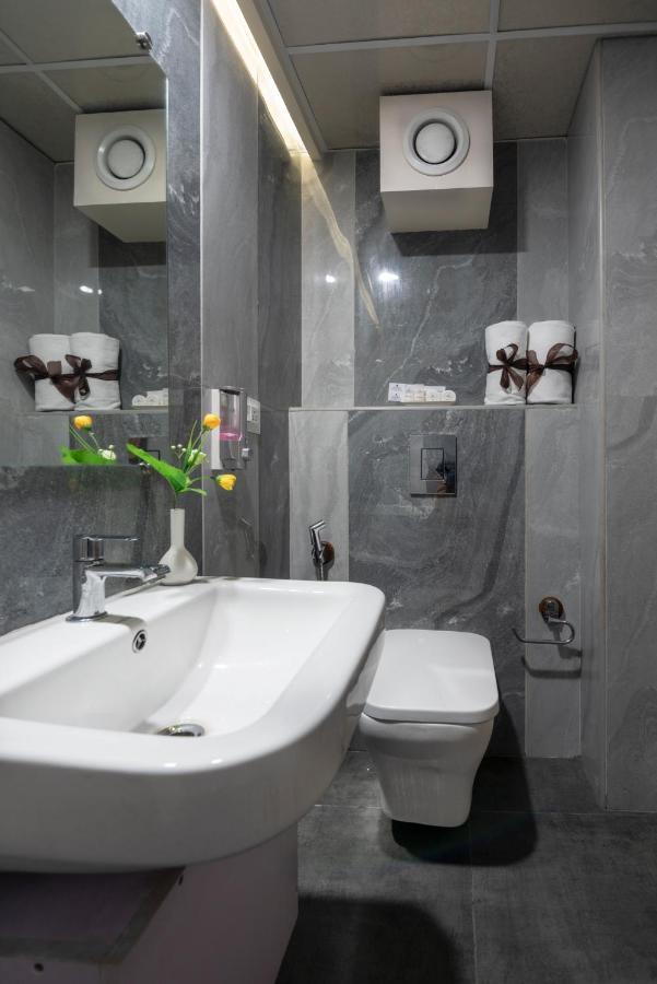 Hotel Monarch International Bangalore Dış mekan fotoğraf