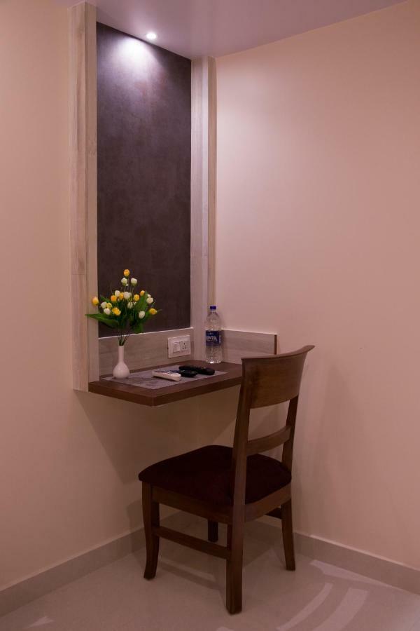 Hotel Monarch International Bangalore Dış mekan fotoğraf